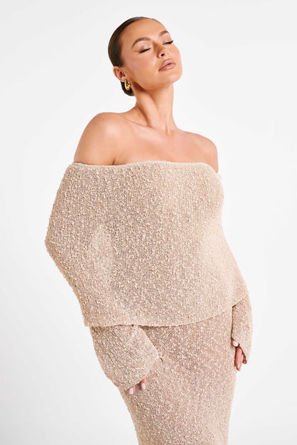 Elina - Elegant Off-Shoulder Maxi Dress